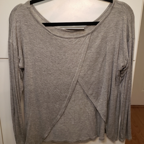 Top - Picture 2 of 2